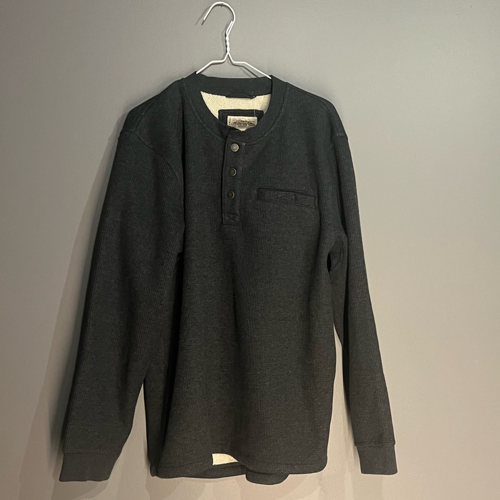 New Men’s long sleeve black button down sweater